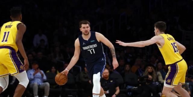 旺财28官网-补扣霍华德+点名詹姆斯 关键时刻东契奇带走胜利